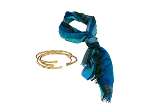 Scarf and bracelet set